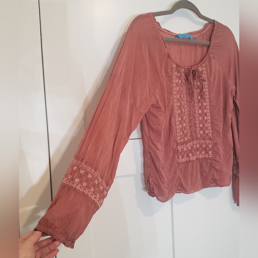 Johnny Was Embroidered Flowers Semi Sheer Blouse Tie At Neck Rust Sz Small Boho - Picture 6 of 13